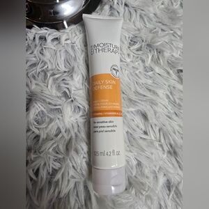 Avon Moisture Therapy Daily Skin Defense Cream - White and Orange new